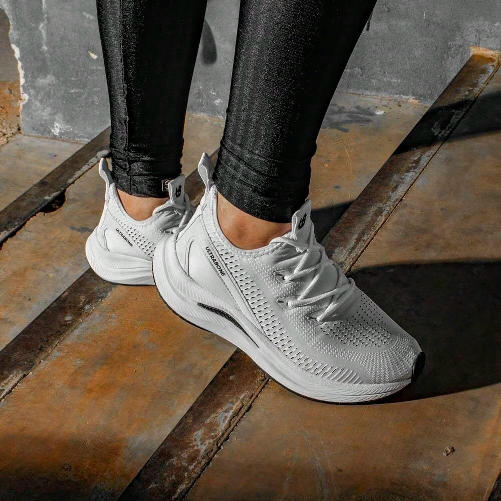 PlusGym Kit Mujer para el Gimnasio – Compra los Tenis y Recibe Smartwatch + Audífonos Bluetooth con 50% OFF