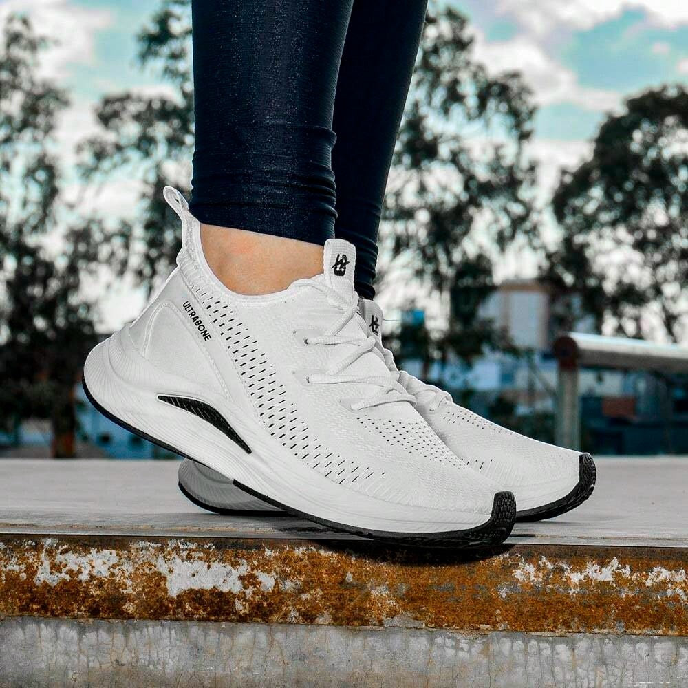 PlusGym Kit Mujer para el Gimnasio – Compra los Tenis y Recibe Smartwatch + Audífonos Bluetooth con 50% OFF